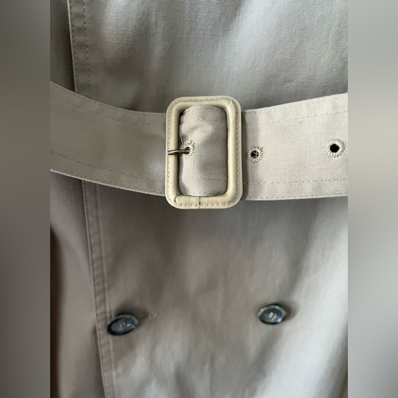 Men’s Misty Harbor Size 44 Long Beige Faux Fur Lined Rain Coat. - Picture 4 of 16